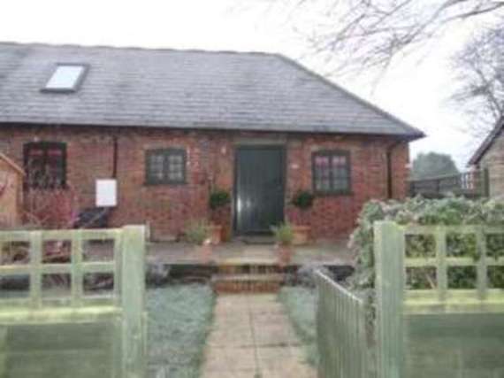 2 Bedroom End of Ter...